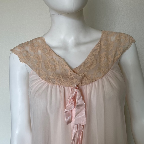 Vintage ILGWU 50’s Pink Nylon Chiffon Lace Layer Nightgown Aristocraft Medium - Picture 2 of 14